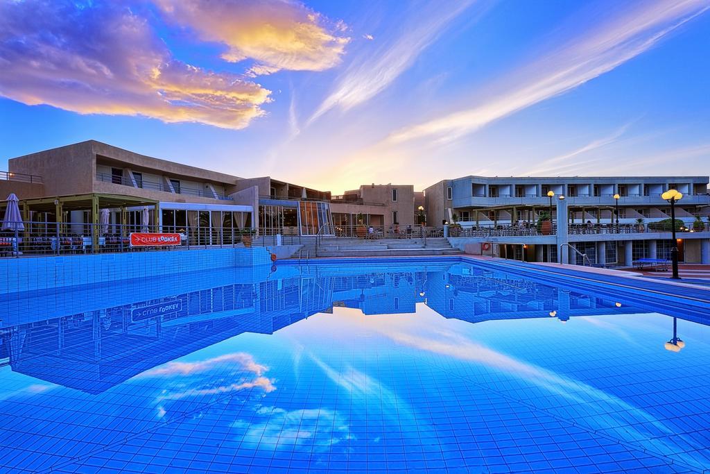 Santa Marina Beach Gazi Екстериор снимка