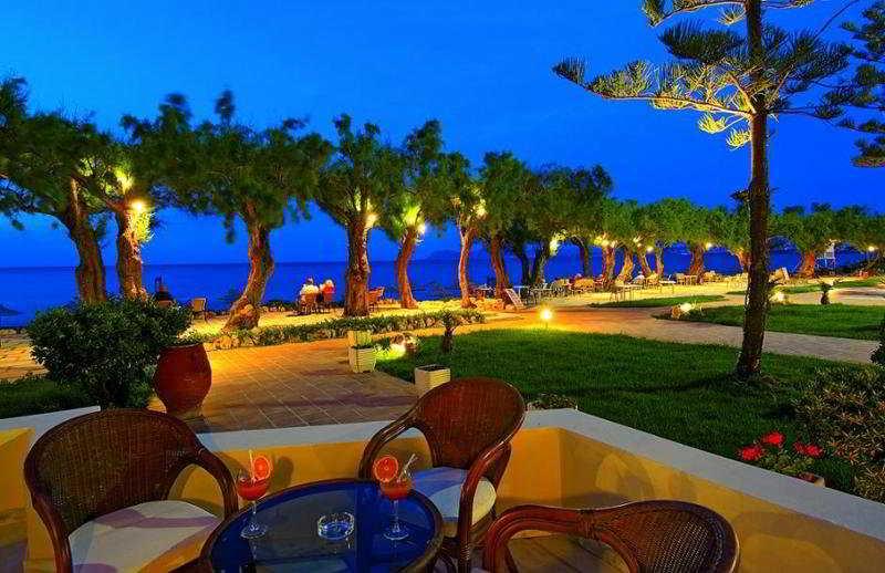 Santa Marina Beach Gazi Екстериор снимка